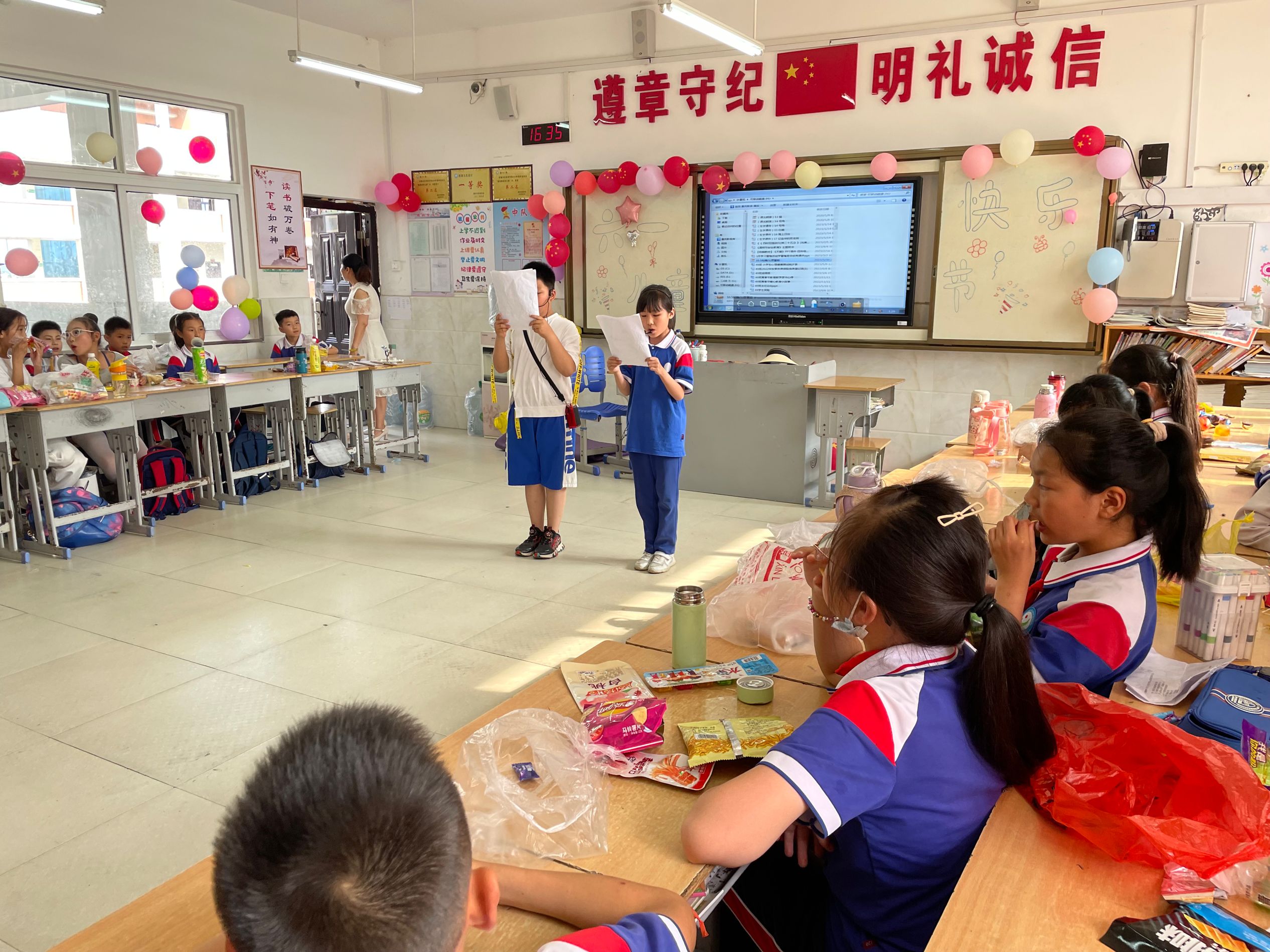 孩子们精彩的表演
